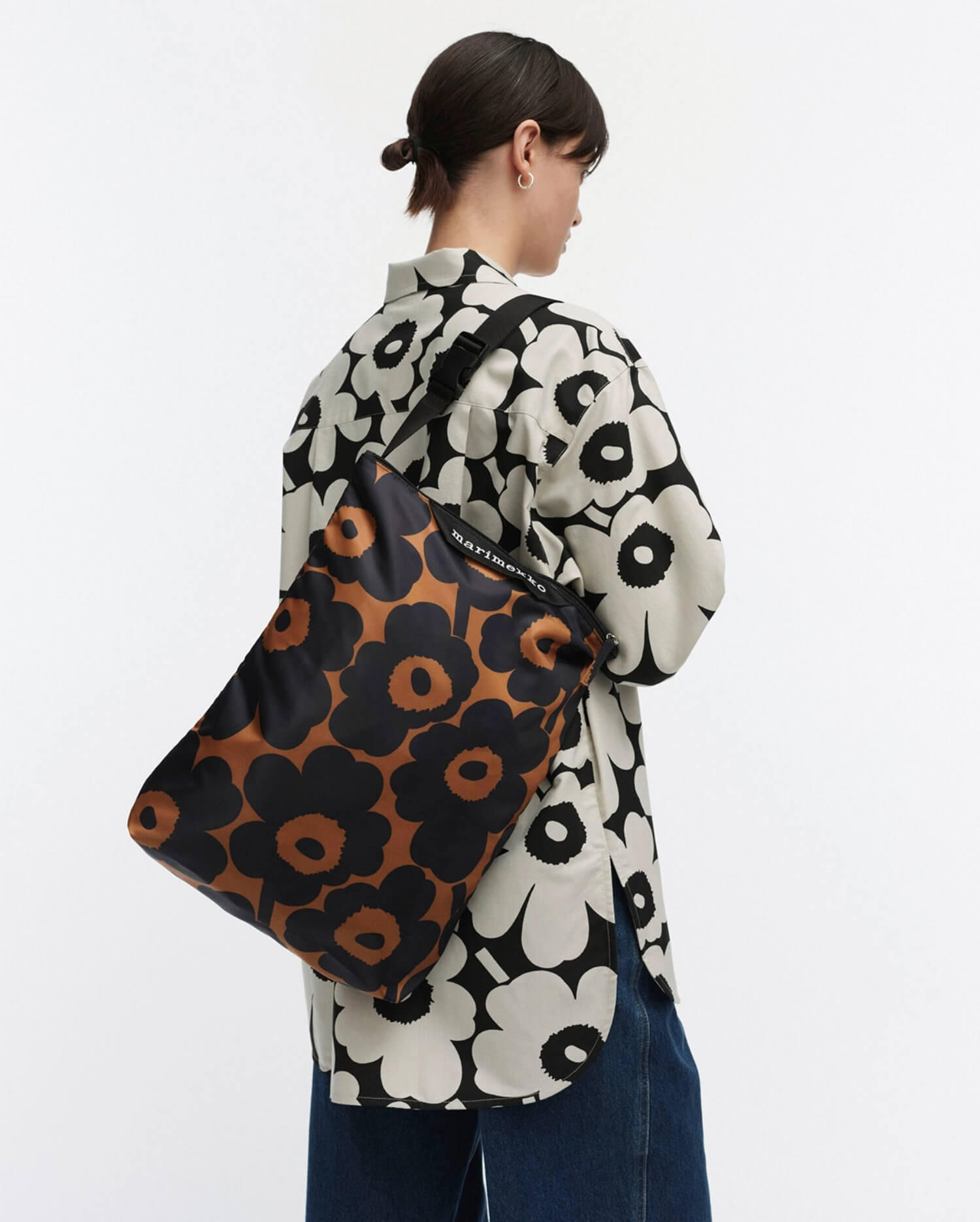 新品タグ付き！marimekko フラワープリント ミニワンピース M 1953552739.jpg?1687822830
